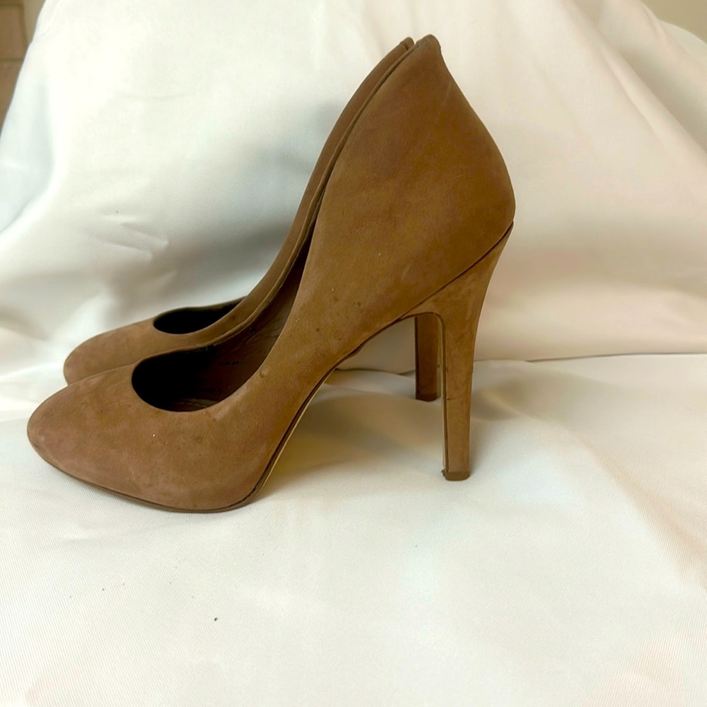 BCBG Tan heels